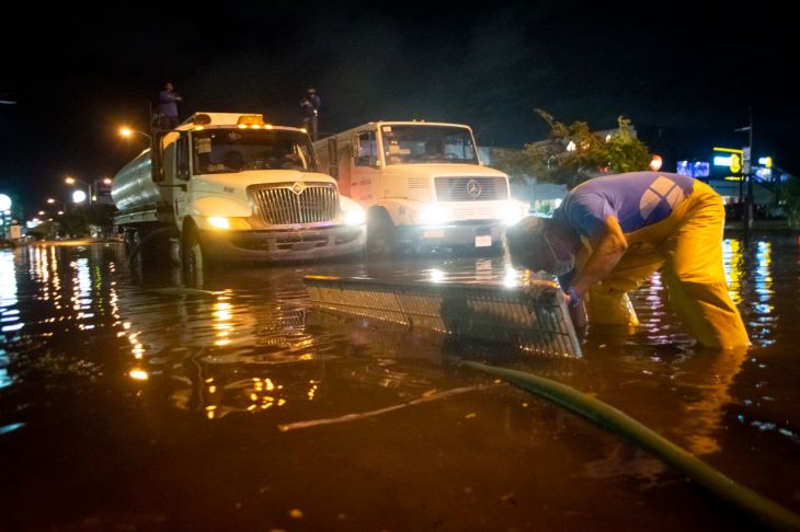 El ayuntamiento atiende inundaciones en el poniente de Mérida